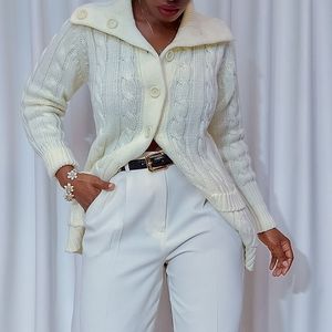 Cream Chunky Knit Button Up Vintage Sweater. S/M